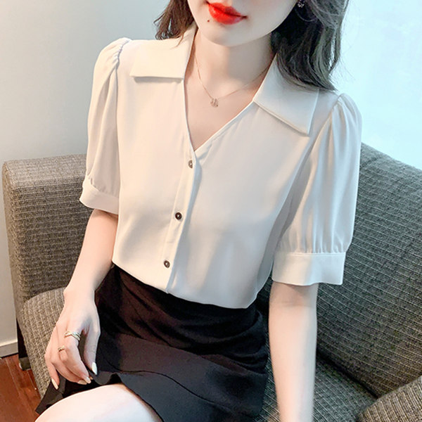เสื้อลูกไม้ แขนสั้น