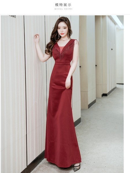 ชุดราตรี ชุดราตรีสวยหรู แบบ ทันสมัย Evening dress