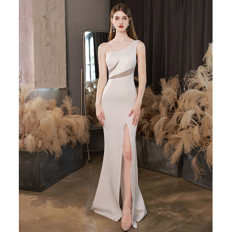 ชุดราตรี ชุดราตรีสวยหรู แบบ ทันสมัย Evening dress