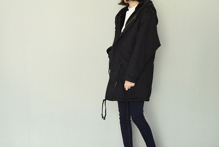 เสื้อคลุมกันหนาวฮู้ดดี้ ทรงโคล่ง สีดำ เท่ๆ ผ้าไม่หนามาก กันหนาวกันลม ซับในขนแมวนุ่มๆ พร้อมส่งจ้า ดำ