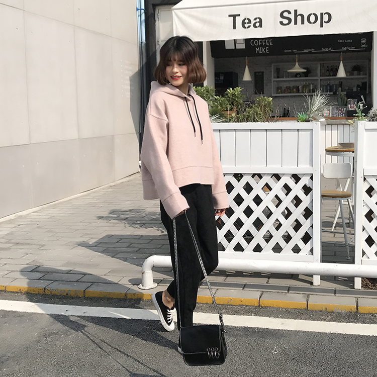 เสื้อกันหนาวฮู้ดดี้ แฟชั่นเกาหลี ตัวสั้นทรงแข็ง น่ารักมากจ้า ผ้าสักกะหลาดเนื้อนุ่มแต่เป็นทรง พร้อมส่ง งานจริงในภาพสุดท้ายน้า