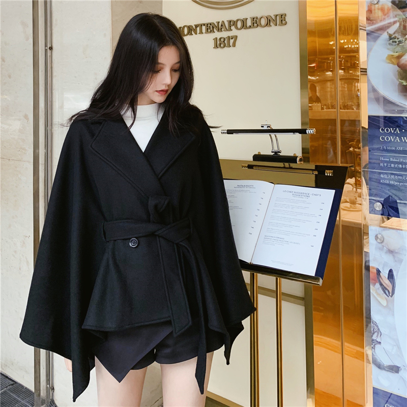 เสื้อโค้ทกันหนาว ทรงสวย แบบเก๋ผู้ดีมากๆ ผ้าวูล พร้อมสายผูกเอว เพิ่มความเก๋ สีดำ สีดำ