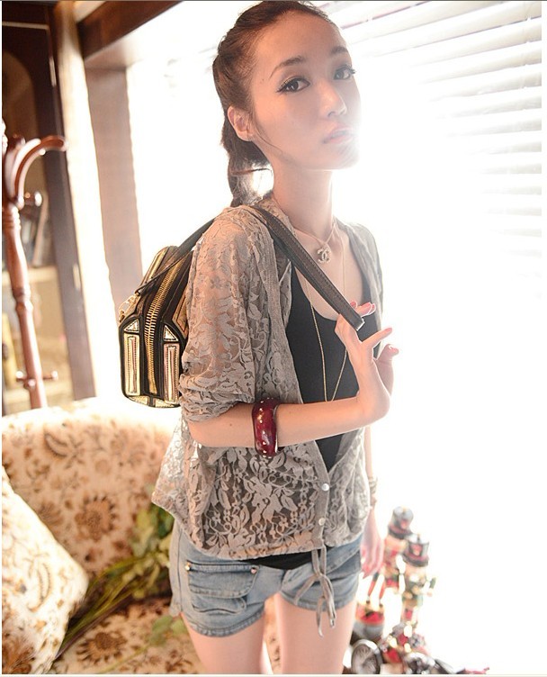 เสื้อคลุมลูกไม้ น่ารัก มีฮู้ด ลูกไม้นิ่มมาก สีเทา พร้อมส่งเลยจ้า gray