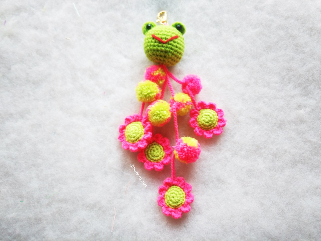 Bancrochet พวงกุญแจห้อยกระเป๋าเคโระน้อย kero sunflowers keychains สีเขียว 10 นิ้ว