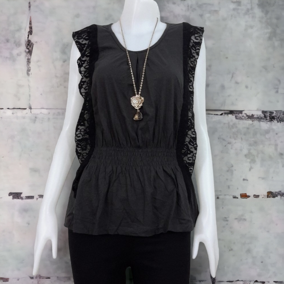 Blouse1773 เสื้อแฟชั่น แขนกุด จัมพ์เอว แต่งลูกไม้ด้านข้าง ผ้ายืดเนื้อนิ่ม สีเทาเข้ม