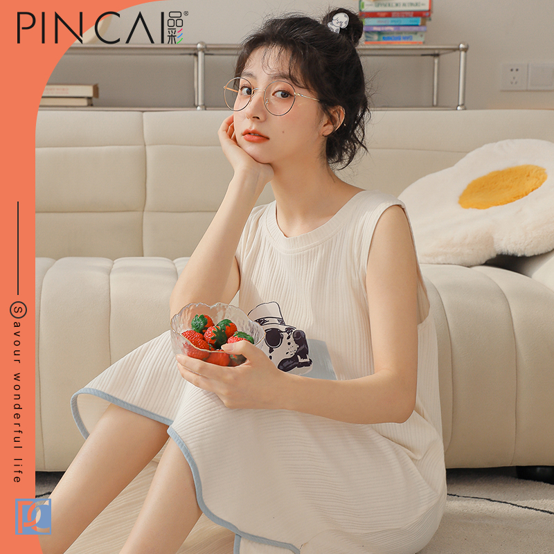 ชุดนอนผู้หญิง