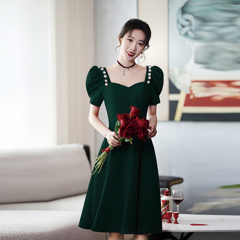 ชุดราตรี ชุดราตรีสวยหรู แบบ ทันสมัย Evening dress