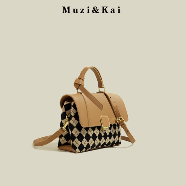 กระเป๋าสะพายข้างผู้หญิง กระเป๋าสะพายสไตล์เกาหลี By Muzi&Kai