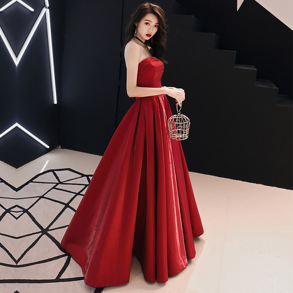 ชุดราตรี ชุดออกงาน ดีไซน์หรู แบรนด์ Angel