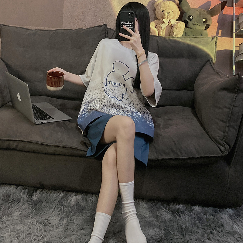 ชุดนอนผู้หญิง