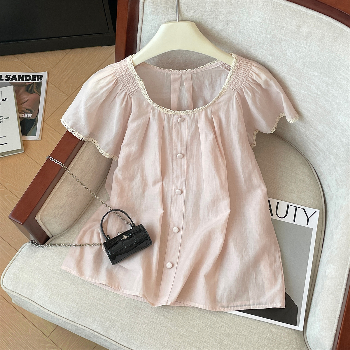 เสื้อเชิ้ตผู้หญิงใส่ทํางาน 390 บาทต่อชิ้น ฟรีค่าจัดส่ง