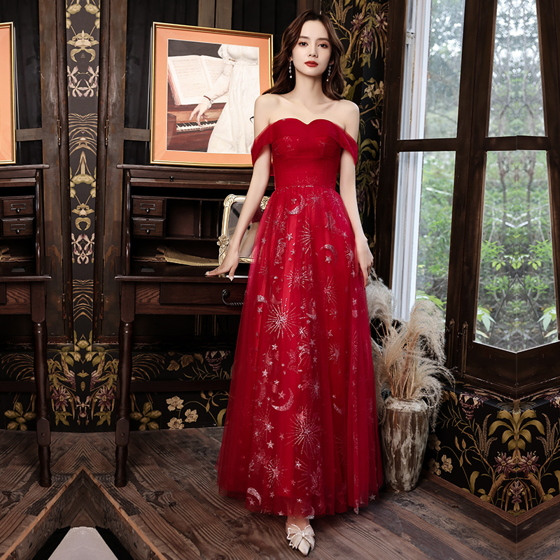ชุดราตรี ชุดราตรีสวยหรู แบบ ทันสมัย Evening dress