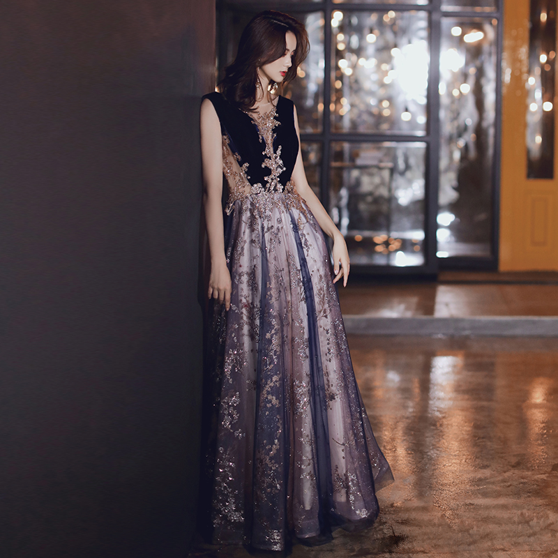 ชุดราตรี ชุดราตรีสวยหรู แบบ ทันสมัย Evening dress