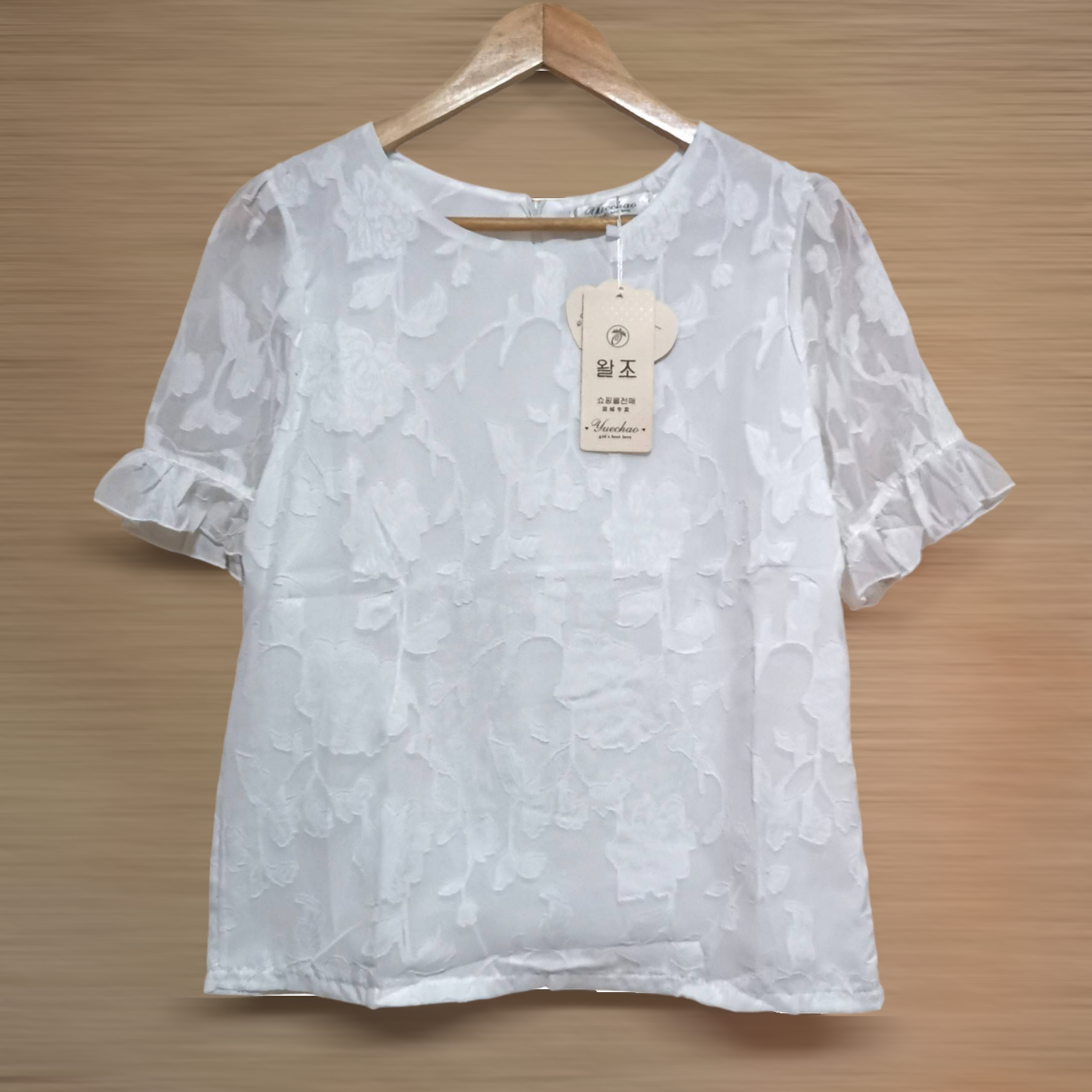 Blouse3881 เสื้อชีฟองสีขาวผ้ามี Texture ในตัว แขนตุ๊กตา ผ้าชีฟองเกรดพรีเมียมเนื้อดีนุ่มใส่สบาย งานสวยน่ารัก แมทช์กับอะไรก็เข้า ใส่เที่ยว/ใส่ทำงานได้