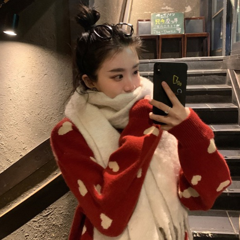 Sweater เสื้อสเวทเตอร์ไหมพรม ทอลายหัวใจ หวานๆ ไหมพรมเนื้อดี นุ่ม ยืดได้เยอะ สายเกาหลีห้ามพลาดน้าาา freesize