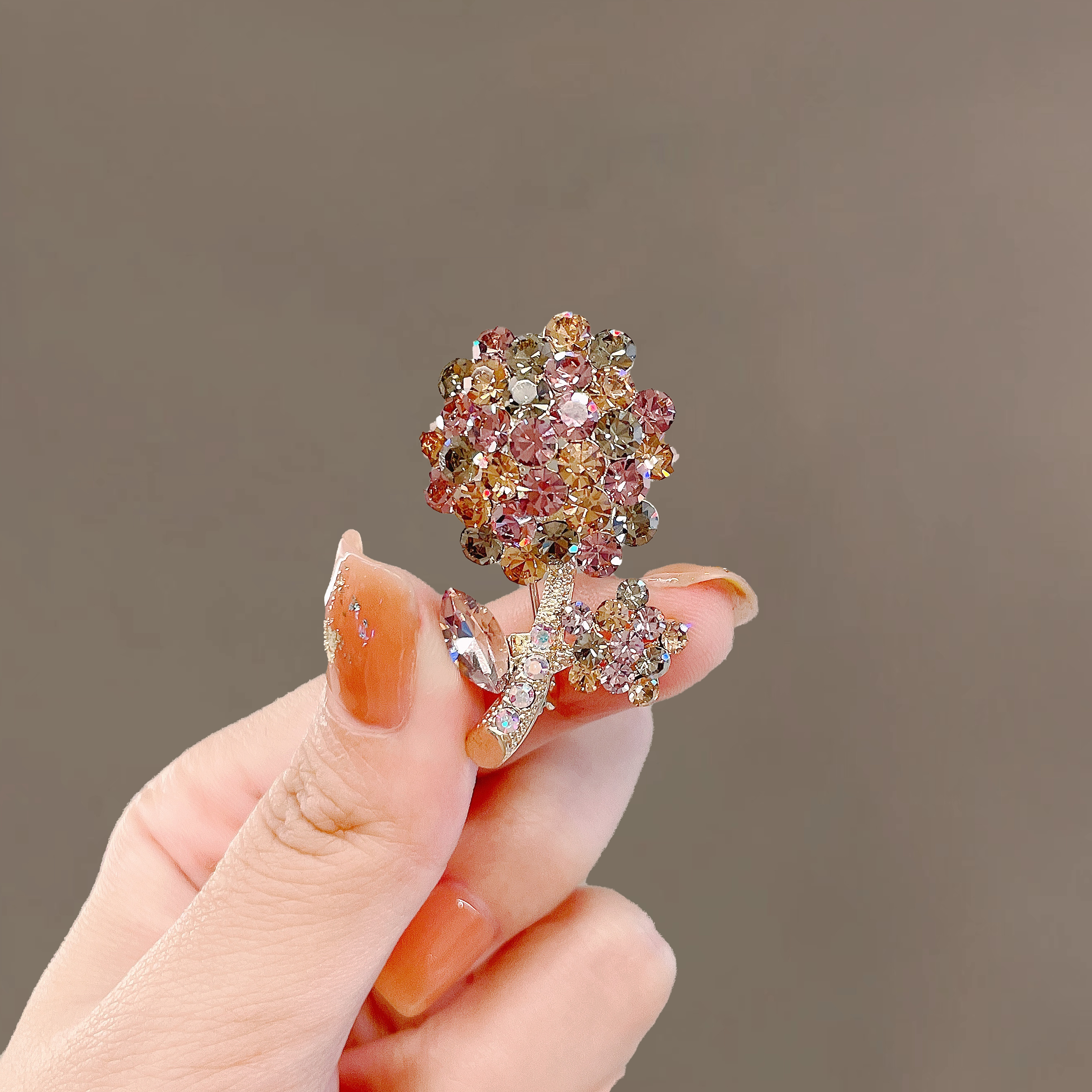เข็มกลัด เข็มกลัดสวยๆ เข็มกลัดติดเสื้อ Brooch