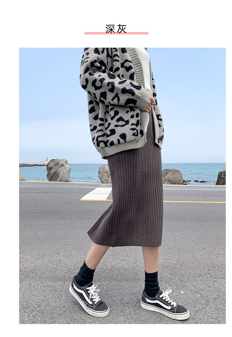 กระโปรงไหมพรม ผ้าร่อง ทรงสวย เกาหลีมากกกกกก ห้ามพลาดเลยน้า ยืดได้เยอะจ้า