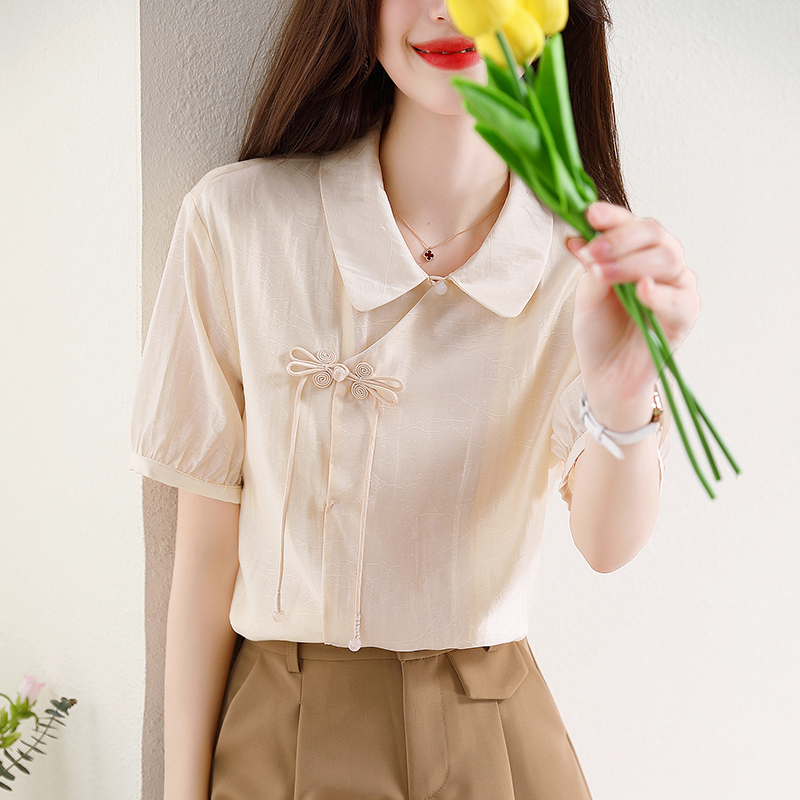 เสื้อเชิ้ตผู้หญิงใส่ทํางาน 390 บาทต่อชิ้น ฟรีค่าจัดส่ง