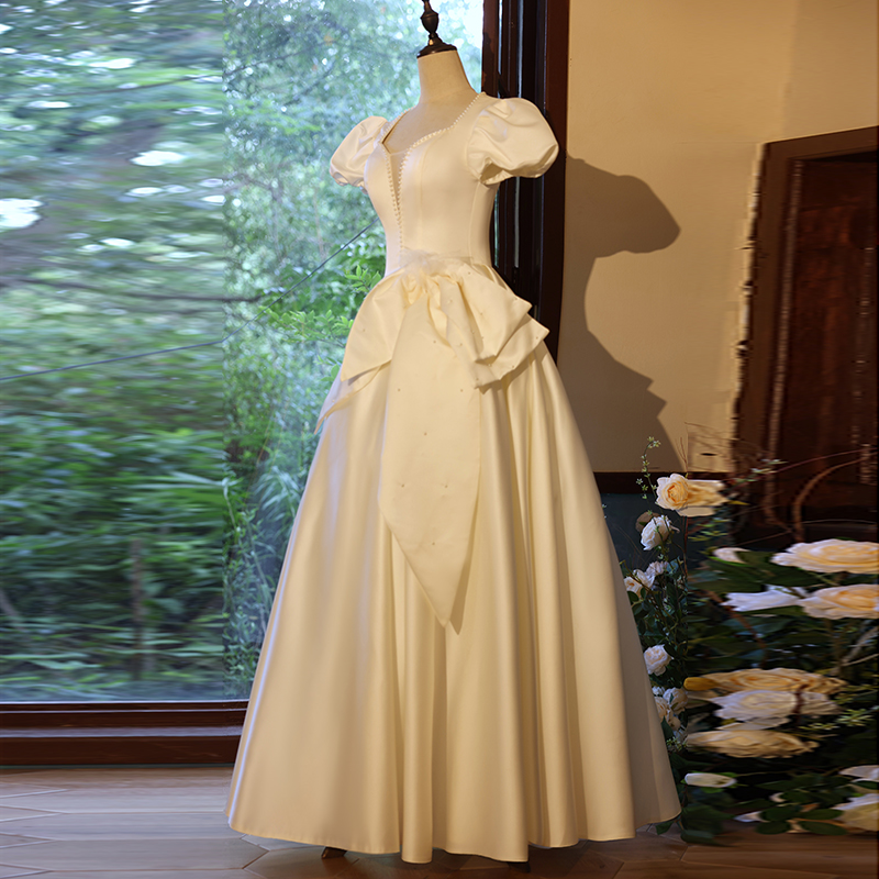 ชุดราตรี ชุดราตรีสวยหรู แบบ ทันสมัย Evening dress