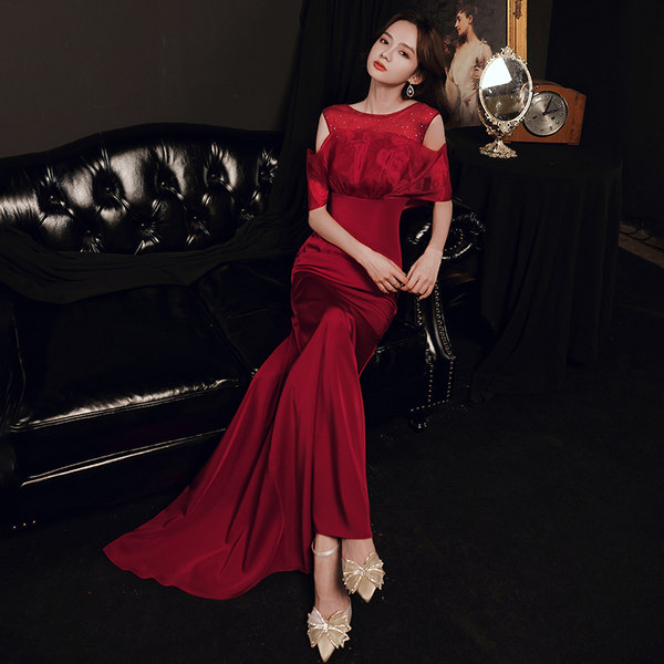 ชุดราตรี ชุดราตรีสวยหรู แบบ ทันสมัย Evening dress