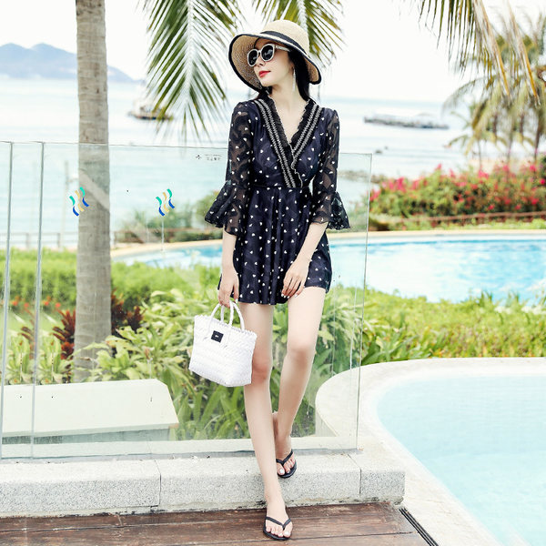 ชุดว่ายน้ำผู้หญิง ชุดว่ายน้ำน่ารัก Bikini ชุดไปทะเล