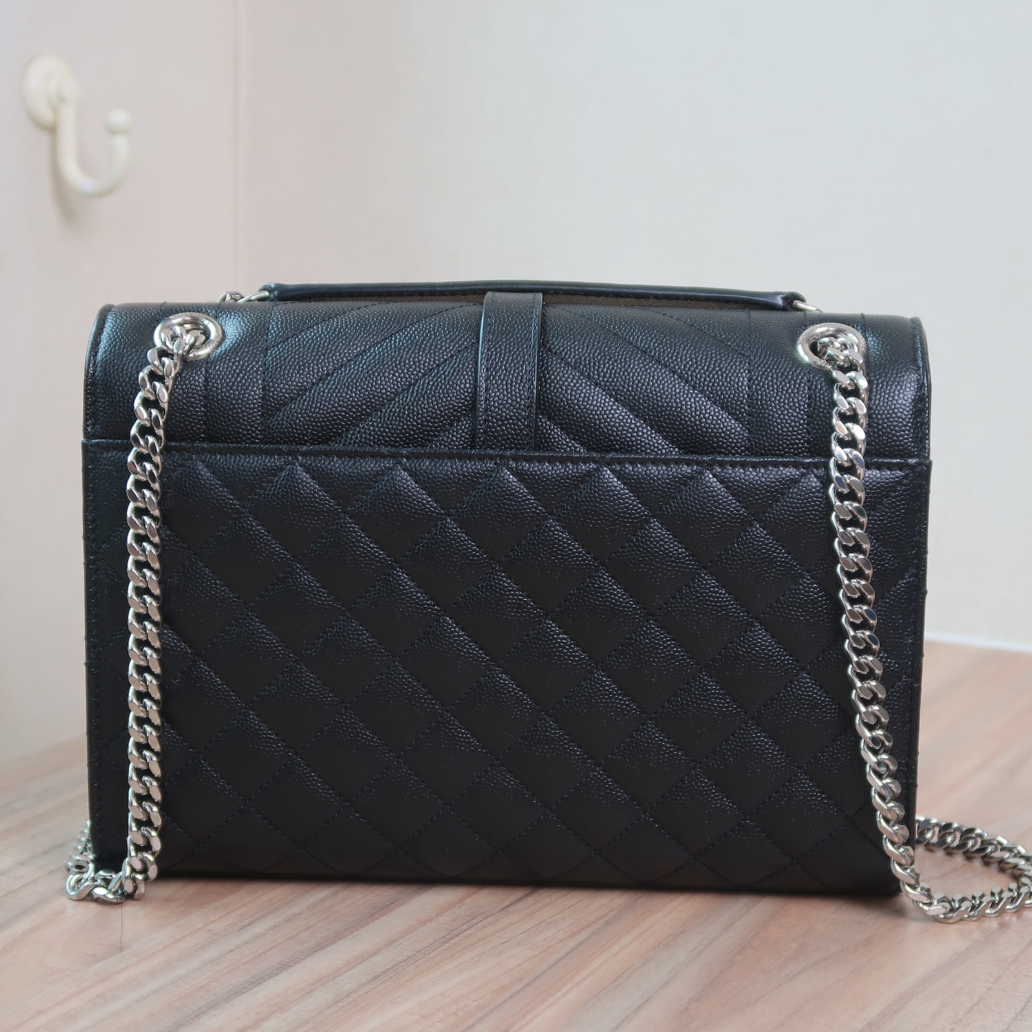 SAINT LAURENT Black Caviar Mix Quilted Envelope Crossbody SHW(ใบEmquartier)