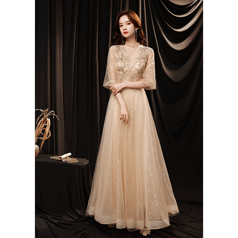 ชุดราตรี ชุดราตรีสวยหรู แบบ ทันสมัย Evening dress