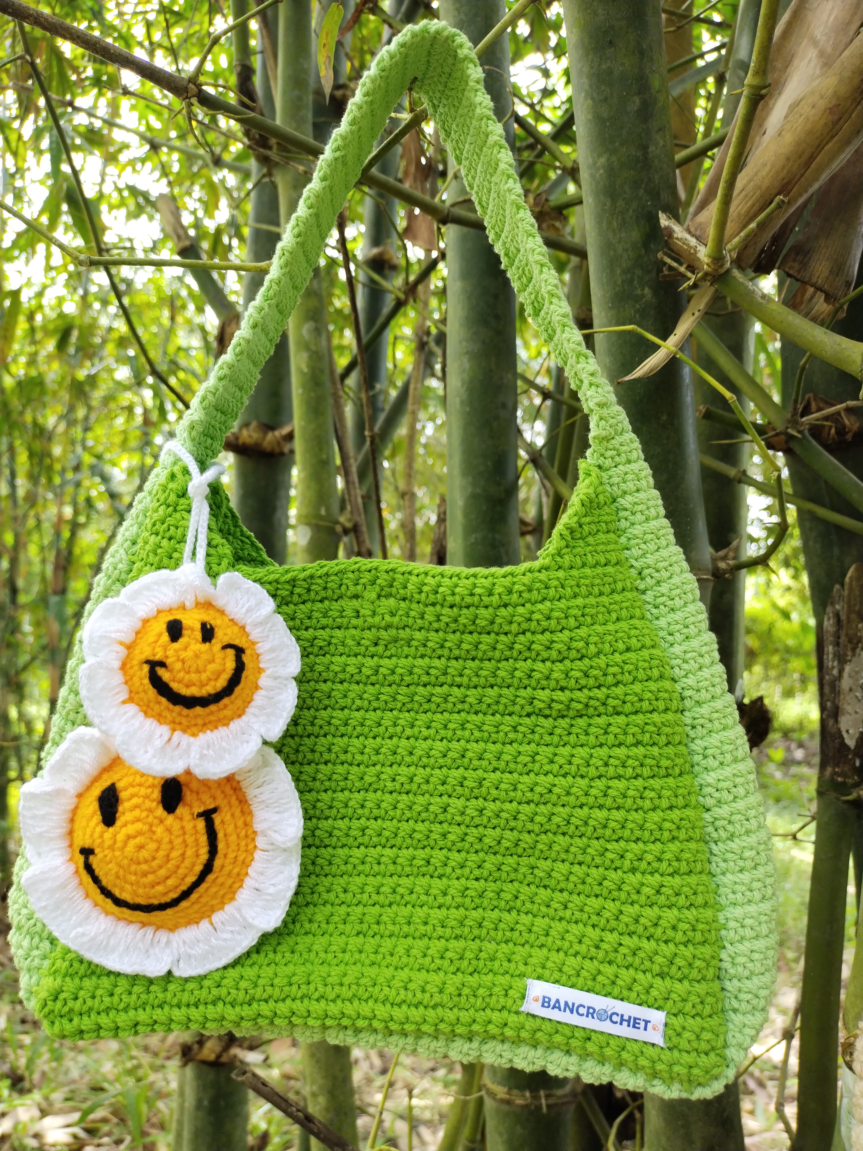 Bancrochet กระเป๋าถักโครเชต์ crochet bag เขียว 8*5.5 สาย 7 inch