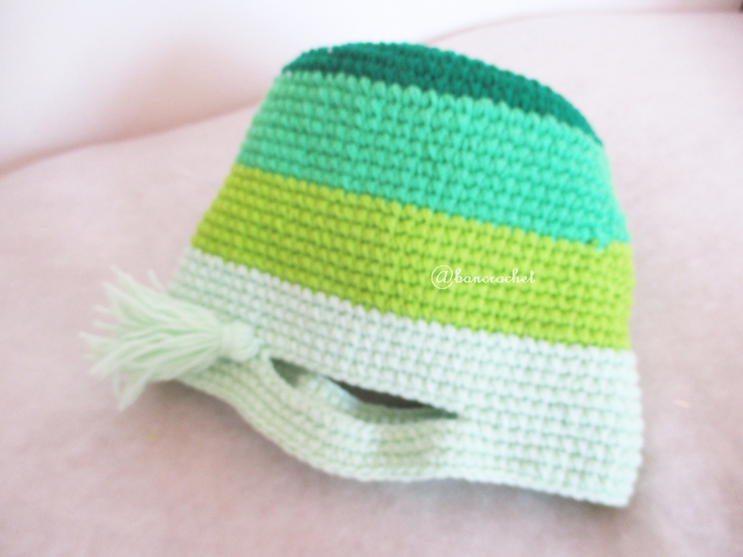 กระเป๋าถักไหมพรมสีเขียวสลับสี handbag crochet handmade