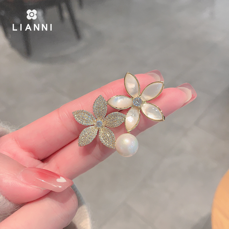 เข็มกลัด เข็มกลัดสวยๆ เข็มกลัดติดเสื้อ Brooch