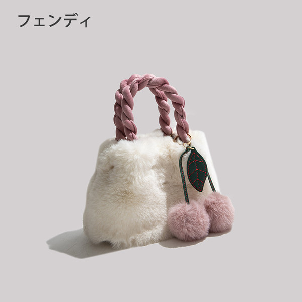 กระเป๋าสะพายข้างผู้หญิง กระเป๋าสะพายสไตล์เกาหลี By Japanese フェンディ authentic bag