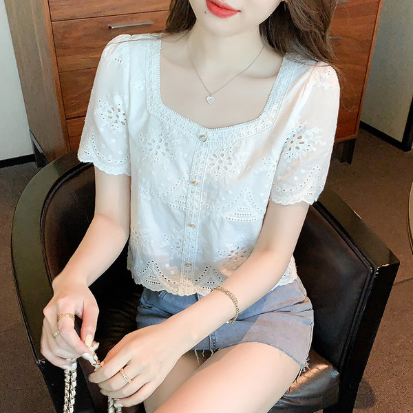 เสื้อลูกไม้ แขนสั้น