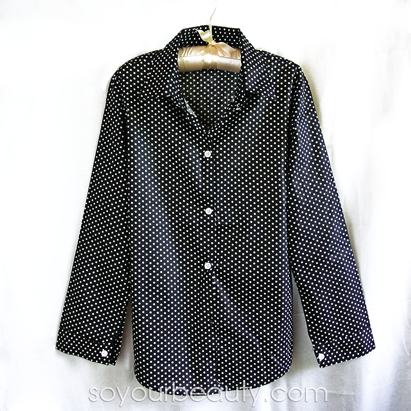 เสื้อเชิ้ตผู้หญิงสีดำลายจุด