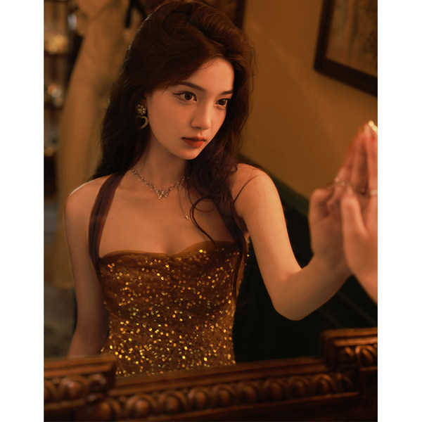 ชุดราตรี ชุดราตรีสวยหรู แบบ ทันสมัย Evening dress
