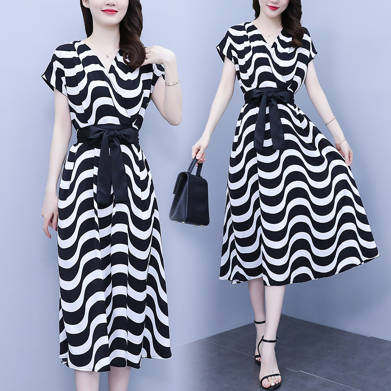 เดรสแขนสั้น มีไซส์ L-4XLอก 38-47 นิ้ว ใส่ได้ทั้งสาวหุ่นดีน่ารักจนถึงสาวอวบพลัสไซส์