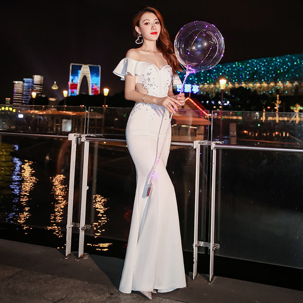 ชุดราตรี ชุดราตรีสวยหรู แบบ ทันสมัย Evening dress
