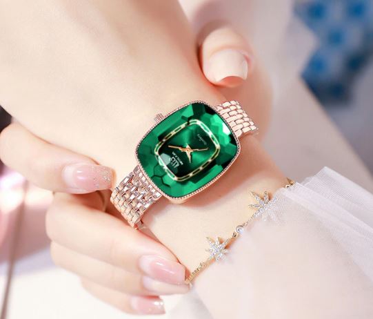 นาฬิกาข้อมือผู้หญิง หน้าปัด สีเขียวมรกต นาฬิกาข้อมือสายสแตนเลส ใส่ทำงาน แบบสวย ๆ 525629