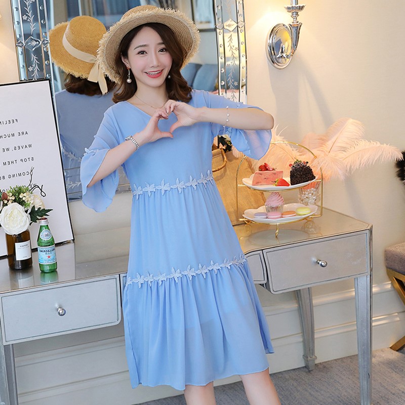 Dress4409 เดรสทรงสวยสีพื้นฟ้าแต่งลูกไม้ แขนสามส่วนระบาย มีซับในอย่างดีทั้งชุด ผ้าชีฟองเกรดพรีเมียมเนื้อดีมีน้ำหนักทิ้งตัวใส่แล้วดูเพรียว งานดีดูสวยแพง ใส่ออกงานได้