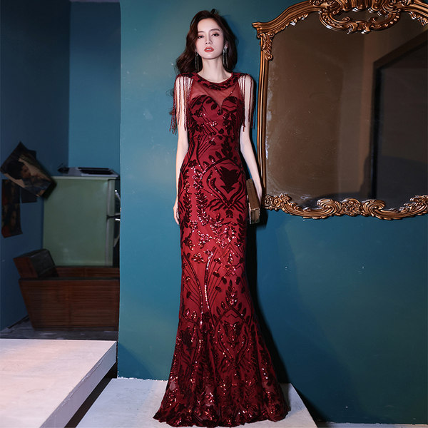 ชุดราตรี ชุดราตรีสวยหรู แบบ ทันสมัย Evening dress