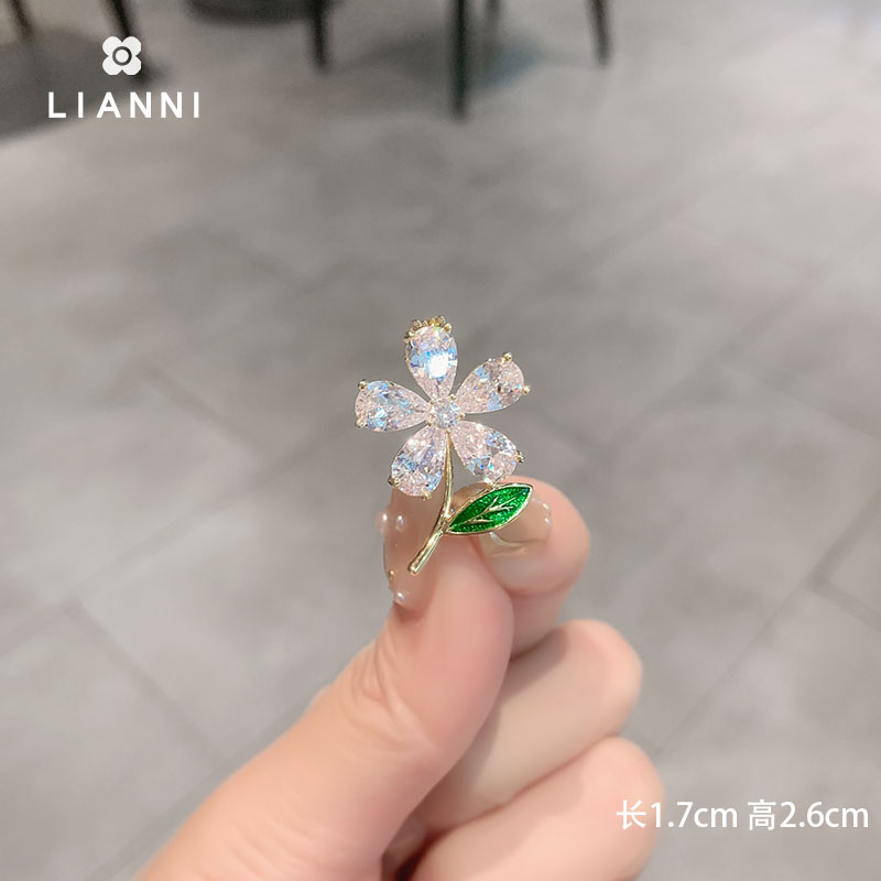 เข็มกลัด เข็มกลัดสวยๆ เข็มกลัดติดเสื้อ Brooch