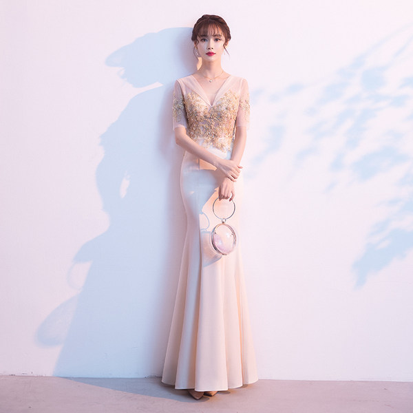 ชุดราตรี ชุดออกงาน ดีไซน์หรู แบรนด์ Angel