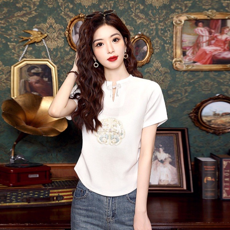เสื้อเชิ้ตผู้หญิงใส่ทํางาน 390 บาทต่อชิ้น ฟรีค่าจัดส่ง