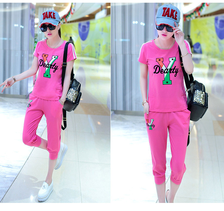 Set_bt1594 ชุดเซ็ท 2 ชิ้นแนวสปอร์ต(เสื้อ+กางเกง) เสื้อคอกลมแขนสั้นสกรีนลาย กางเกงขายาวสี่ส่วนเอวยางยืดมีกระเป๋าข้าง ผ้าคอตตอนเนื้อนุ่มยืดขยายได้เยอะ งานน่ารัก เท่ๆ ผ้าเนื้อดีนุ่มใส่สบาย มี 3 สี ชมพู, ส้ม, เทา