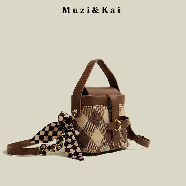กระเป๋าสะพายข้างผู้หญิง กระเป๋าสะพายสไตล์เกาหลี By Muzi&Kai