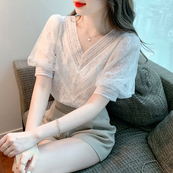 เสื้อลูกไม้ แขนสั้น