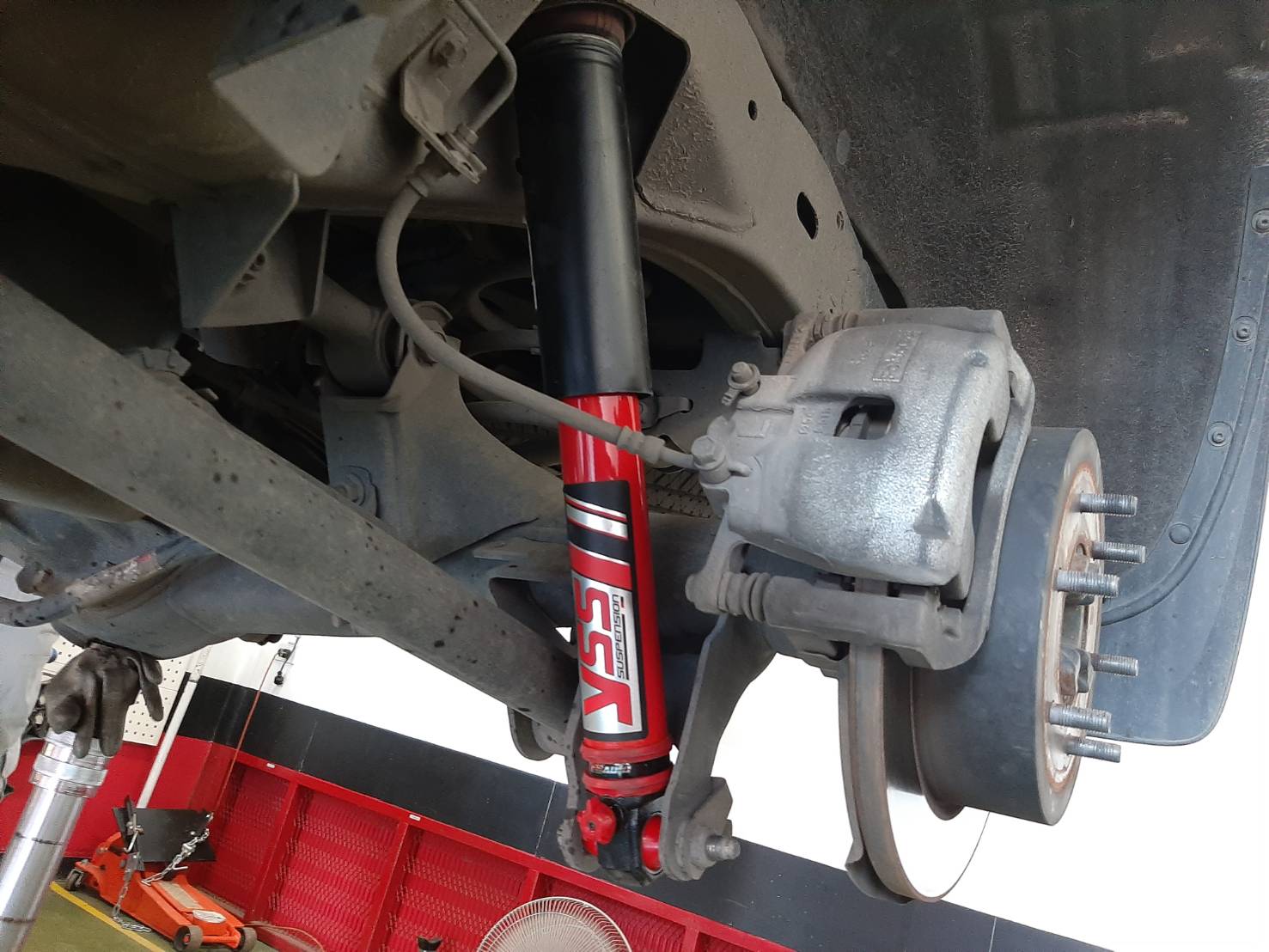 โช๊คอัพ สปริง YSS รุ่น DTG Sport รถ Ford All new Everest ปี 15> 2.2/3.2 และ2.0