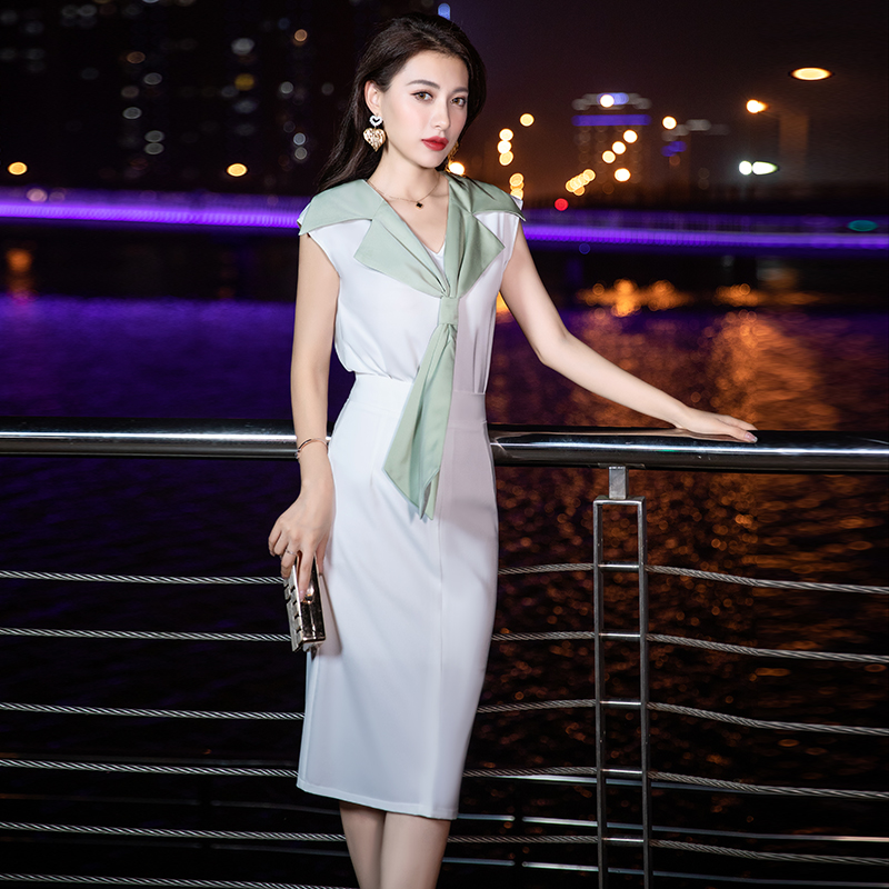 ชุดราตรี ชุดราตรีสวยหรู แบบ ทันสมัย Evening dress