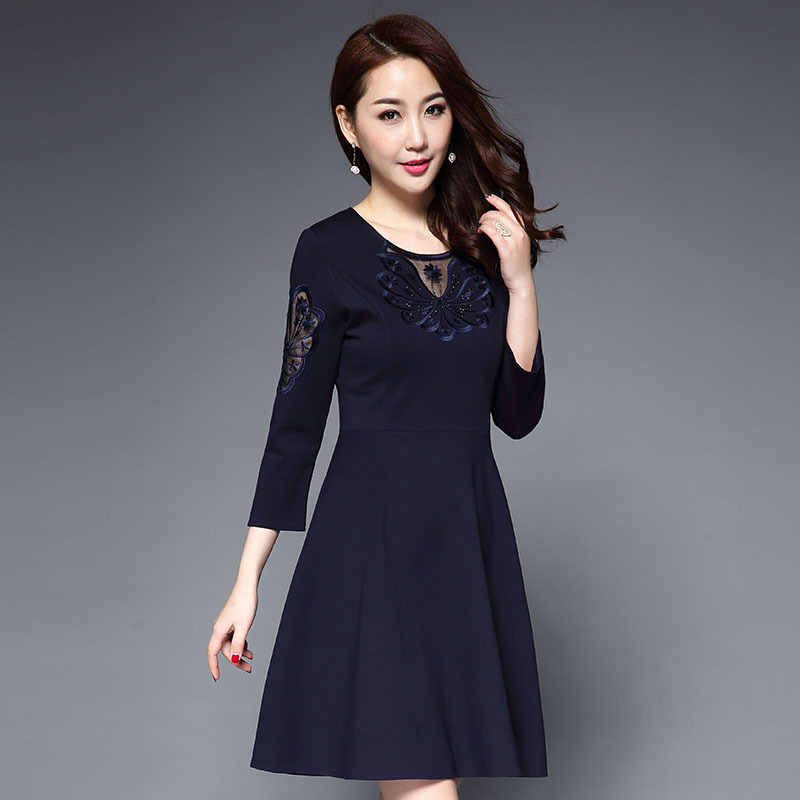 Dress4602 เดรสไซส์ใหญ่แขนยาวทรงสวยสีพื้นกรม แต่งลูกไม้ที่อกและแขน ซิปหลังใส่ง่าย ผ้าคอตตอนสแปนเด็กซ์เนื้อดีมีน้ำหนักทิ้งตัวยืดหยุ่นสูงใส่สบาย งานดีทรงดีใส่สวย ใส่เที่ยว/ใส่ทำงานได้