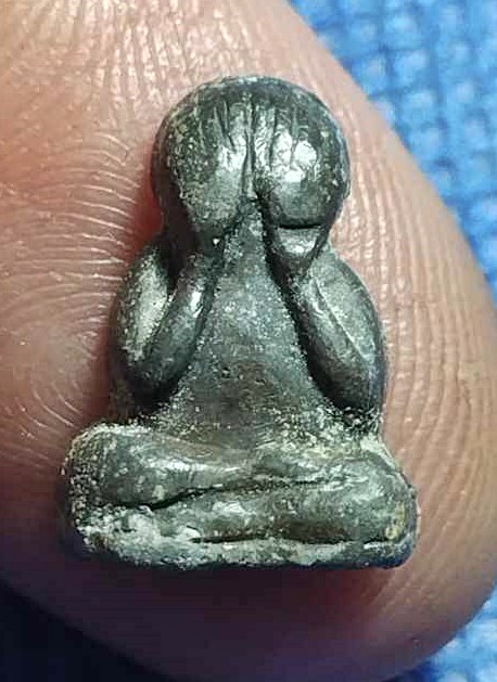 พระปิดตาหลวงปู่โต๊ะ ข้าวตอกแตก