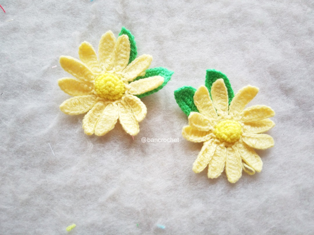 Bancrochet ดอกดาวกระจาย Sulfur Cosmos flowers สีเหลืองอ่อน 3 นิ้ว